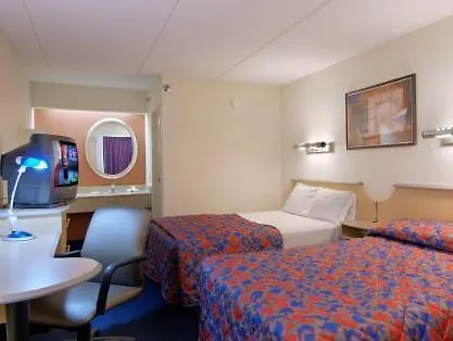 *** Hotel Red Roof Inn Plus+ Nashville Airport United States