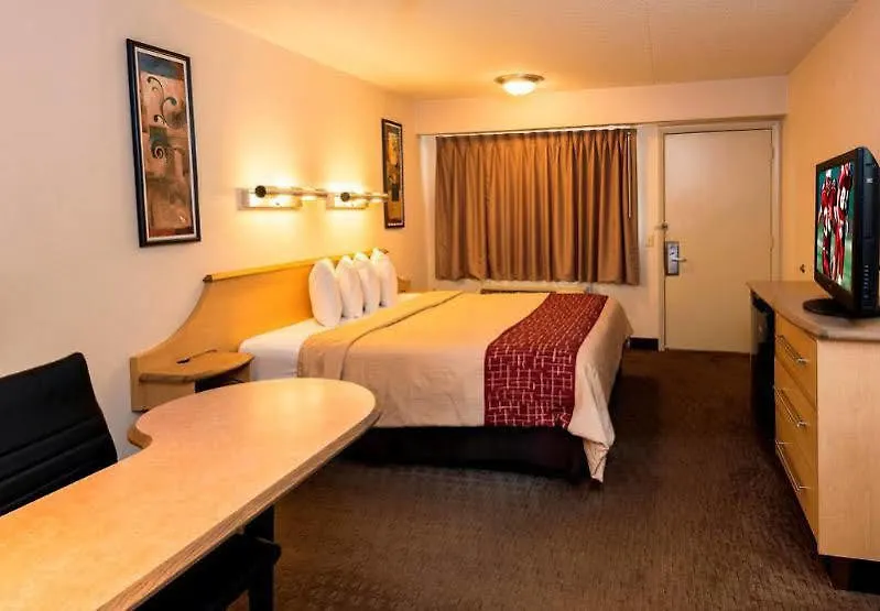 Red Roof Inn Plus+ Nashville Airport 3*,  United States