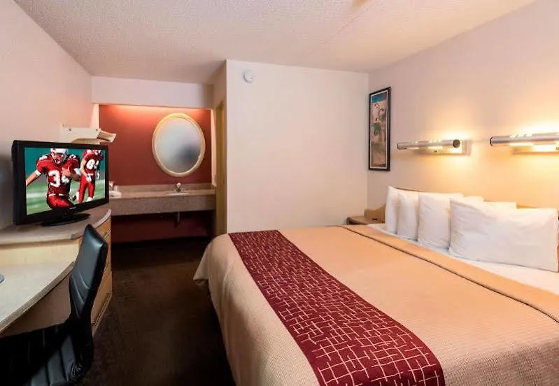 Red Roof Inn Plus+ Nashville Airport Hotel